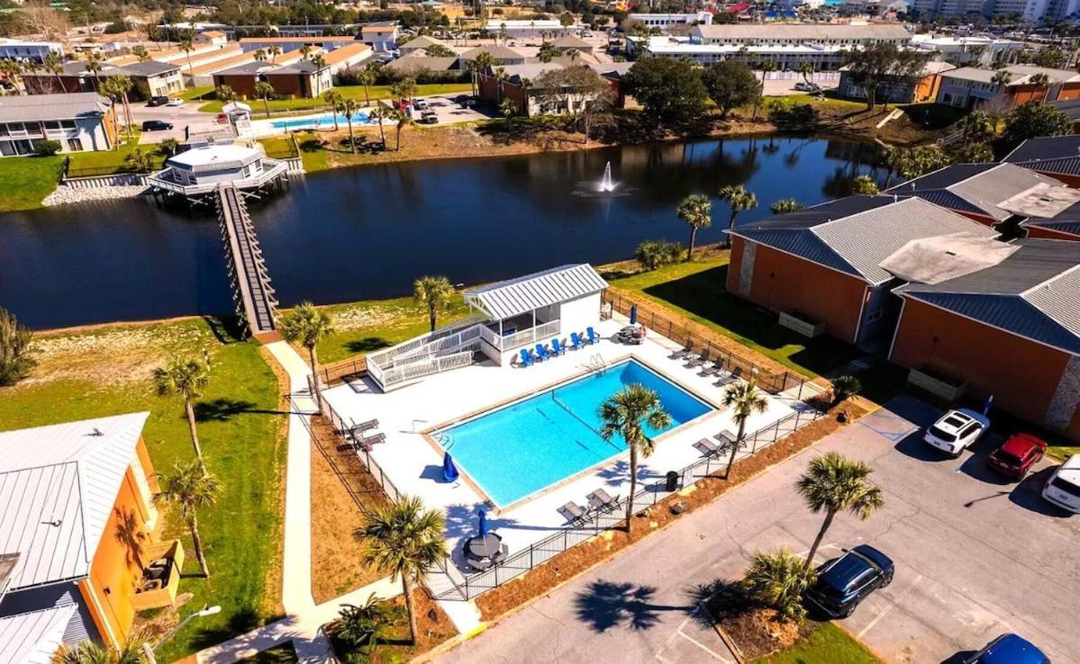 So Fire So Good 3 Comm Pools Lakeview Fireplace Destin Exterior photo